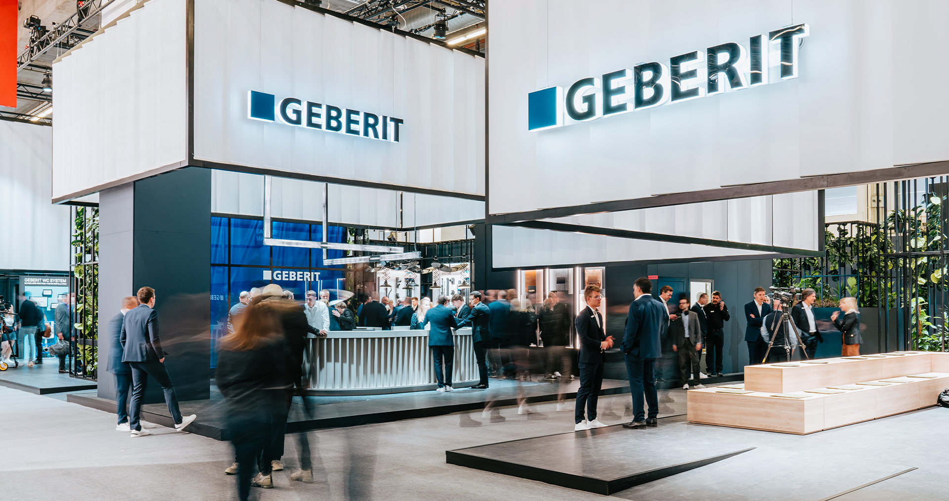 Geberit exhibition booth with visitors at ISH, the world-leading trade fair for innovative bathroom solutions
