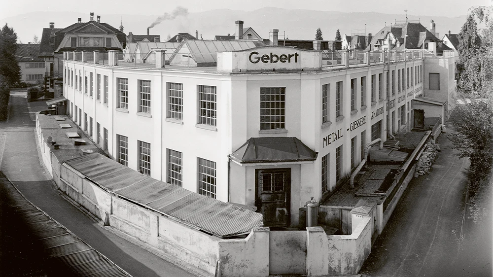 Opening of the first factory in Rapperswil, 1921