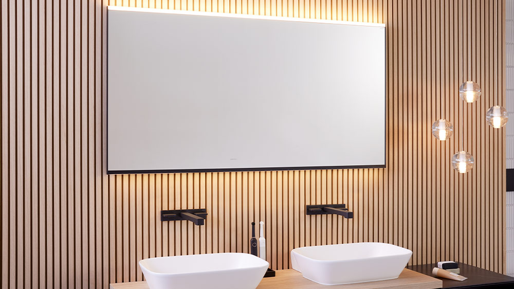 The Geberit Option Plus Square illuminated mirrors offer additional functions such as antimist heating