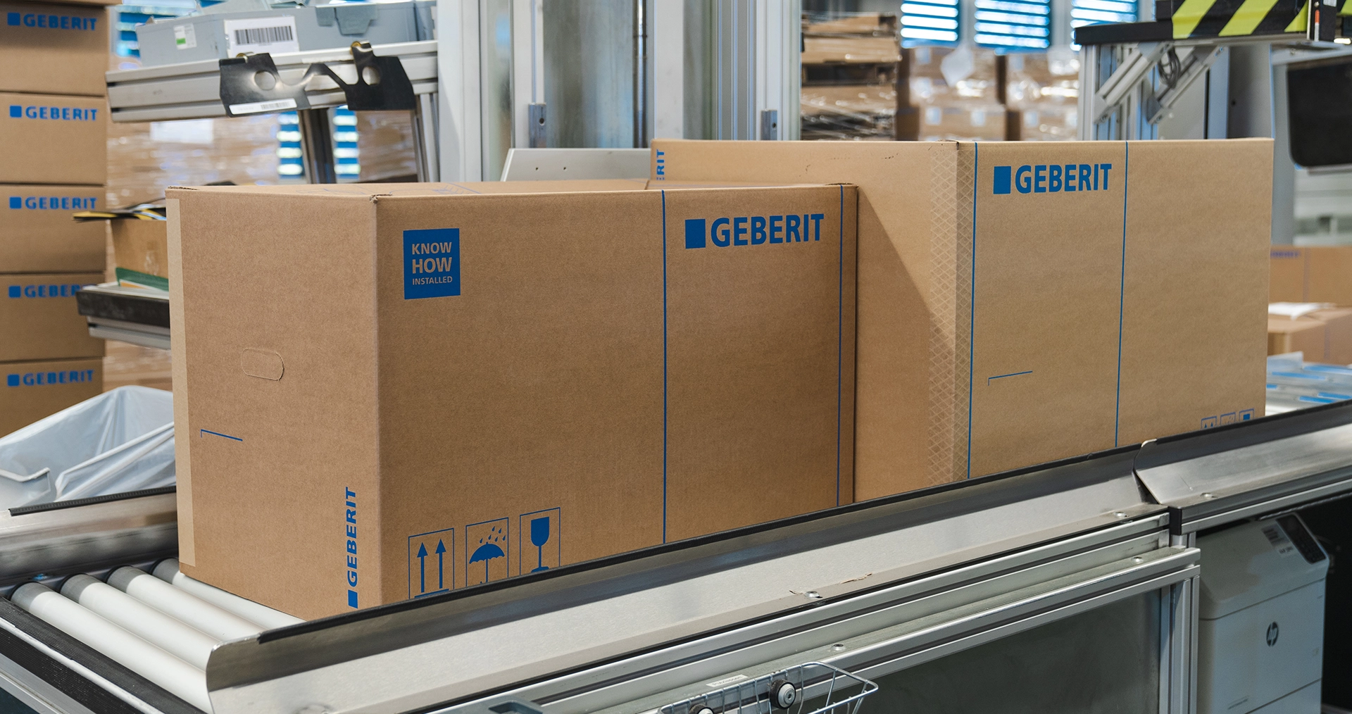 We are all familiar with the problem. When unpacking a product, you wonder about the large boxes, lots of paper and separately packaged items. Geberit is addressing this topic step by step.