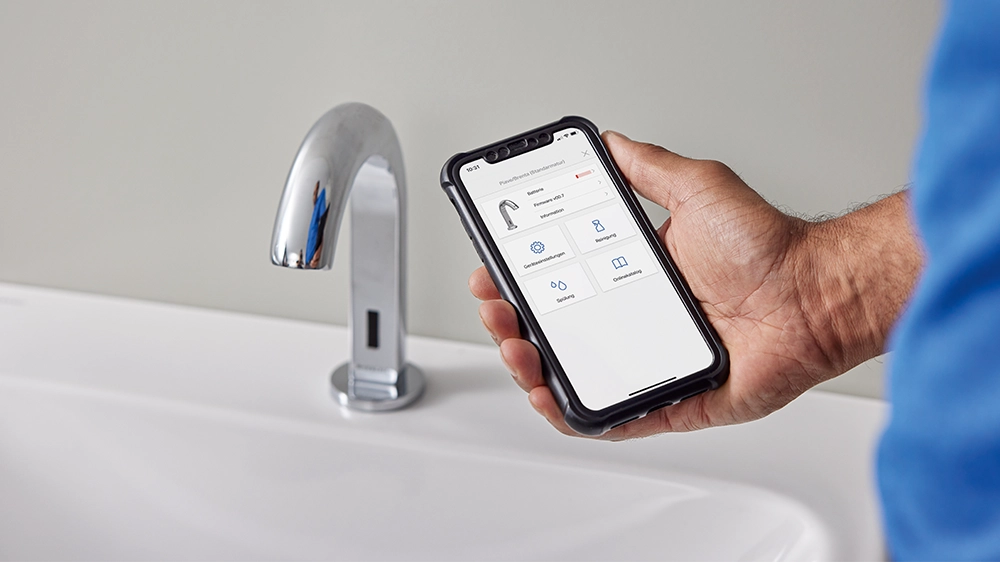 Drinking water hygiene: Geberit Connect ensures the correct operation of drinking water installations – with minimal effort.