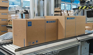 We are all familiar with the problem. When unpacking a product, you wonder about the large boxes, lots of paper and separately packaged items. Geberit is addressing this topic step by step.