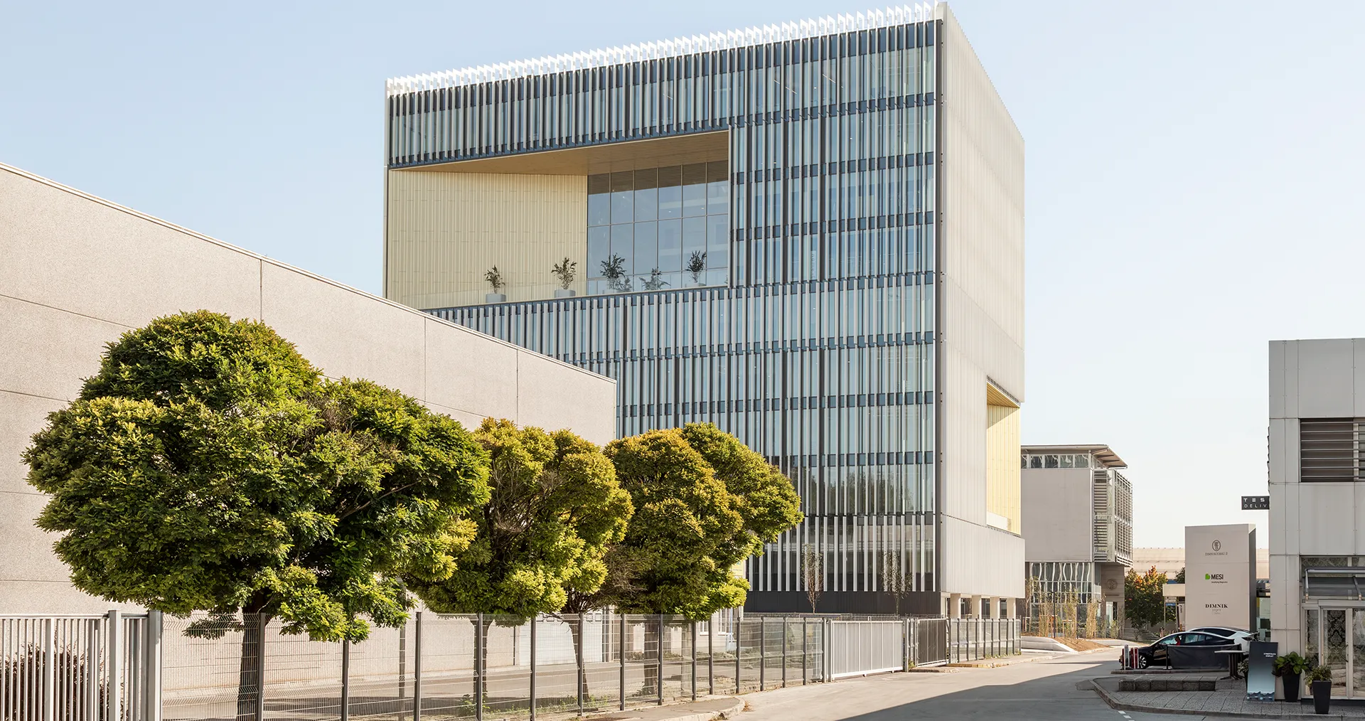 Bürogebäude in Ljubljana mit auffälliger Architektur und nachhaltiger Gebäudetechnik. (Foto)