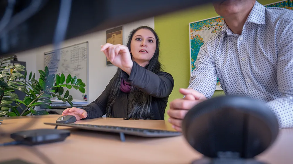 Carola Bosler und ihre Kollegen der Servicehotline sind die erste Anlaufstelle bei IT-Problemen. (Foto)