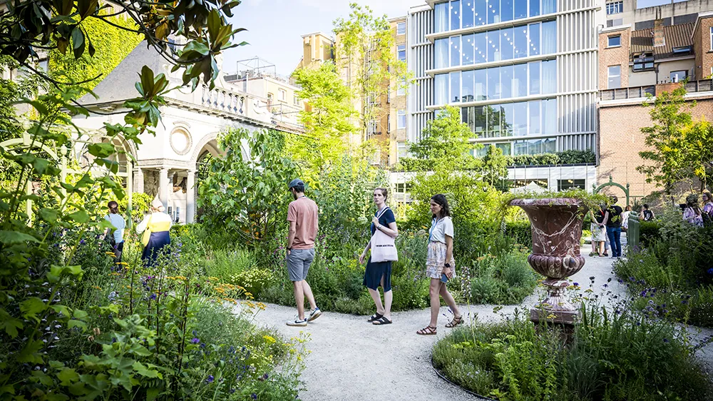 Der Neubau des Entrées im Rubenshuis fügt sich unaufdringlich in das historische Gelände ein. (Foto)