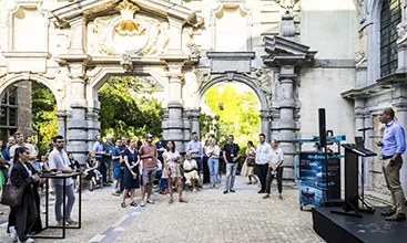 José Wyns, Geschäftsführer von Geberit Belgien, spricht auf der ersten externen Veranstaltung von Geberit Belgien für Architekten. (Foto)