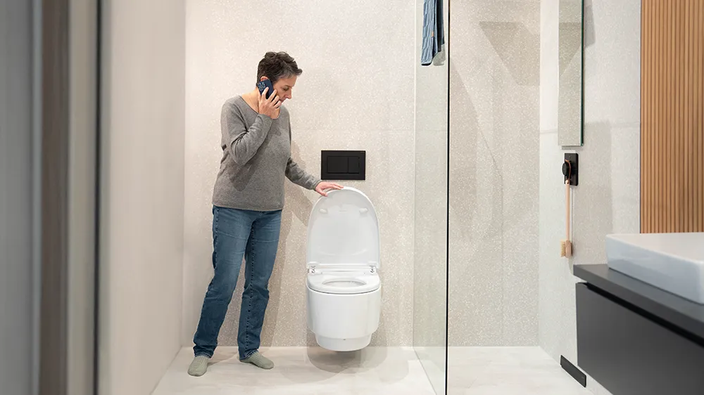 Der Fernsupport von Geberit AquaClean bietet schnelle Hilfe und ist für Kunden kostenlos. (Foto)