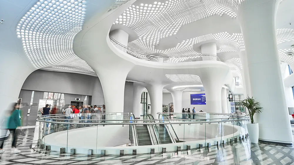 Futuristisch und lichtdurchflutet: das Doruk Nilüfer Krankenhaus in der türkischen Stadt Bursa. (Foto)